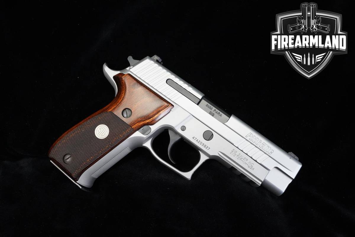 Sig Sauer P226 Elite Stainless 9mm 4.4" Sig-Sauer P226 +2 MAGS & ORIG CASE