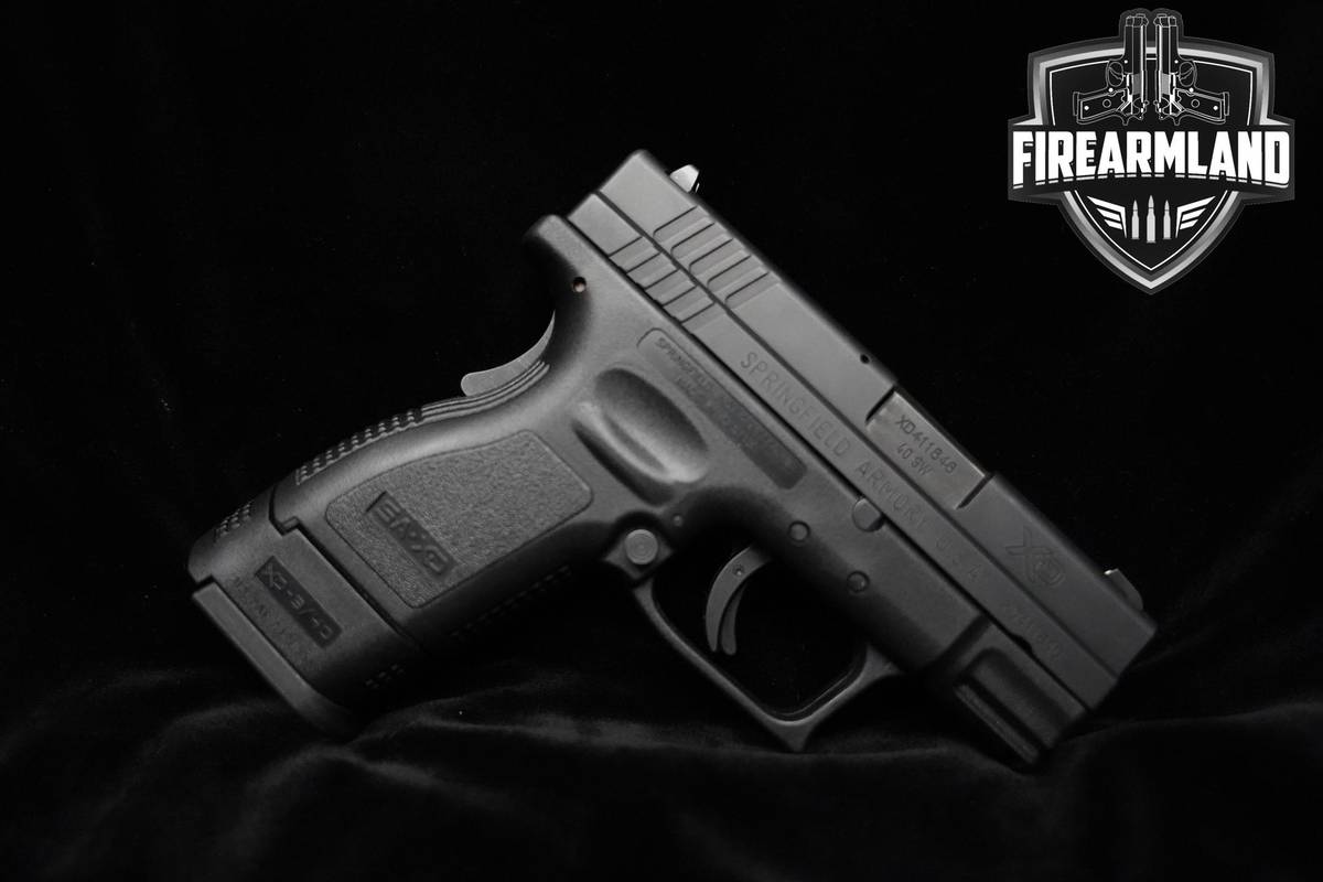 Springfield Armory XD-40 Sub-Compact 40 S&W XD-40 XD40 +2 MAGS & ORIG CASE