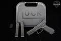 Glock 17 Gen4 9mm Luger Black in Excellent Condition Image 2