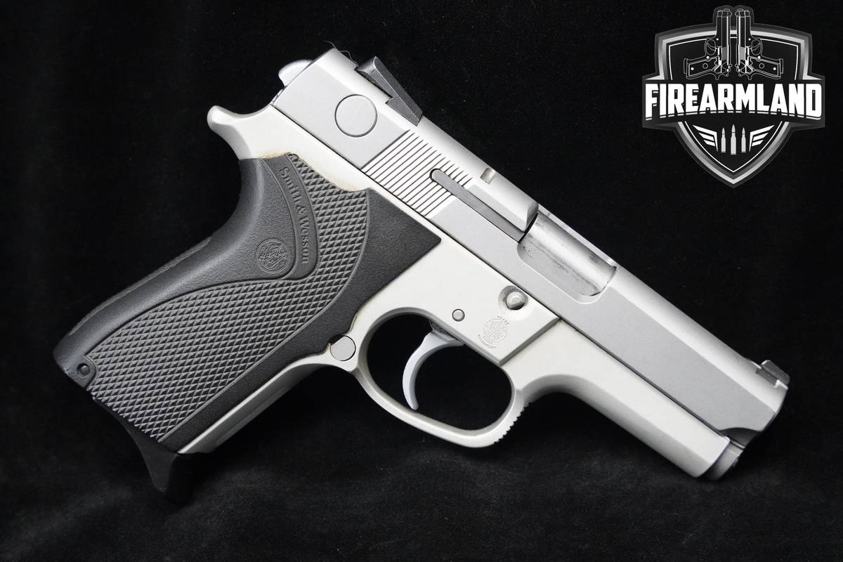 1991 Smith & Wesson (S&W) Model 6946 9mm 3.5" Stainless S&W 6946 +2 MAGS