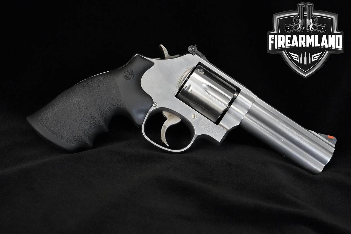 Smith & Wesson (S&W) Model 686-6 4" 357 Magnum S&W 686-6 +ORIG CASE