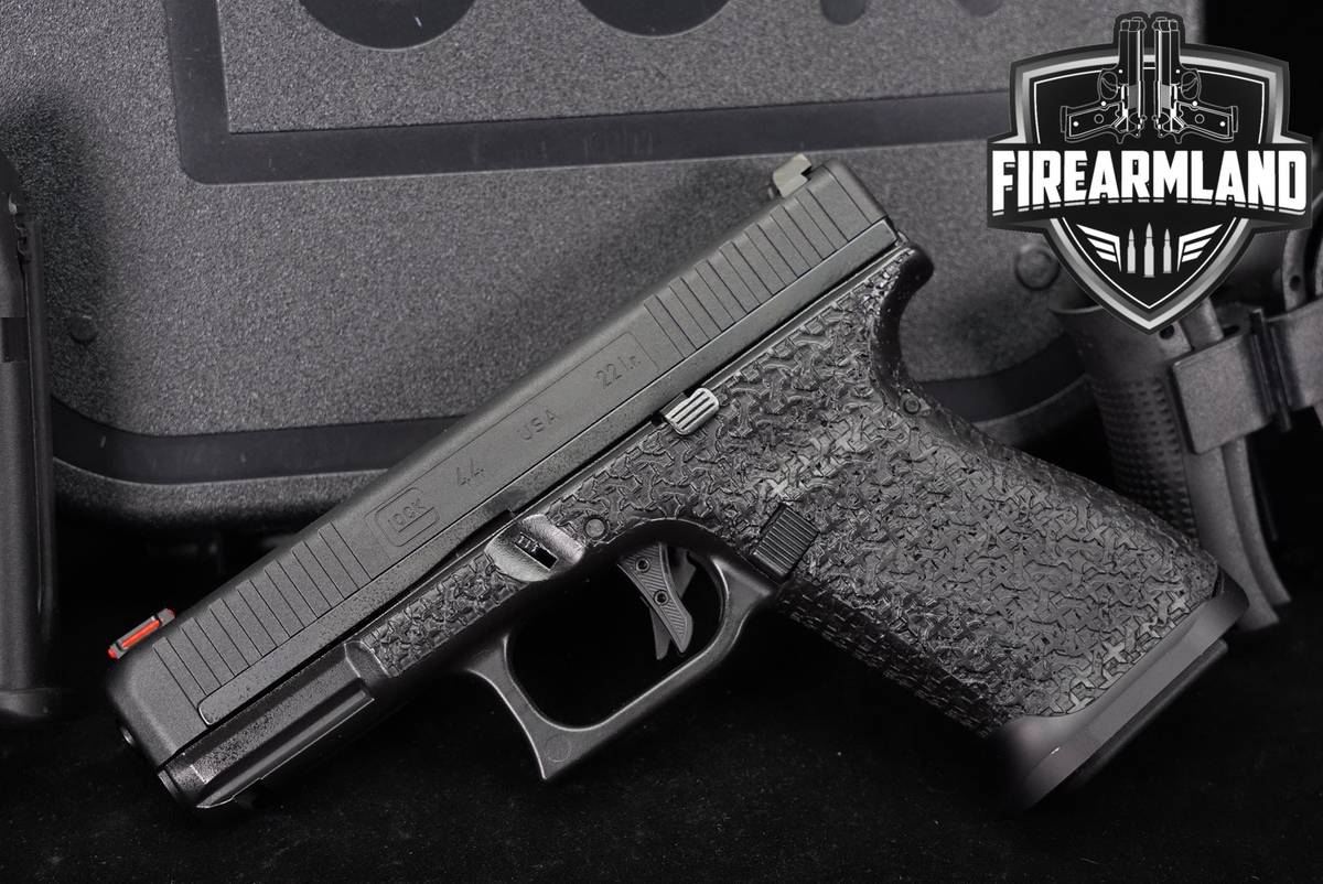 Glock 44 G44 22LR 4.02" +2 MAGS & ORIG CASE