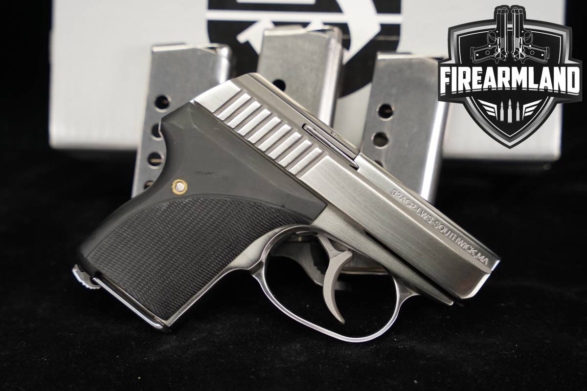 L.W LW Seecamp LWS-32 32ACP Brushed Stainless LWS32 +4 MAGS & ORIG CASE