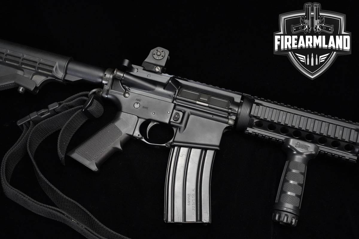 Daniel Defense M4 Carbine 5.56 NATO AR-15 AR15 AR M4-Carbine AR-15-AR15 AR