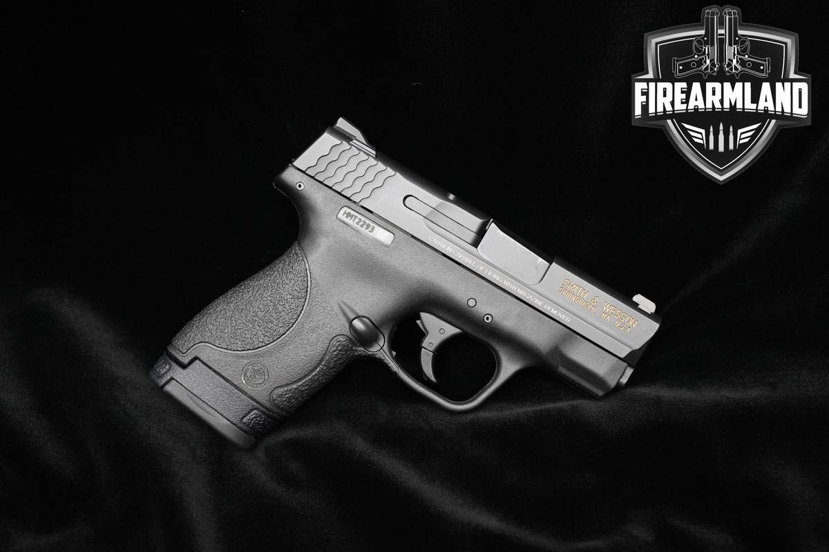 Smith & Wesson (S&W) M&P9 Shield 9mm 3.1" Pistol 9 shield 2 MAGS