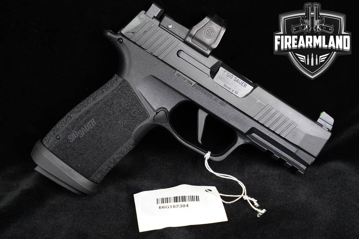 LNIB Sig Sauer P365 XMacro 9mm 3.7 P-365 +3 MAGS, OG CASE & ROMEOZero Elite