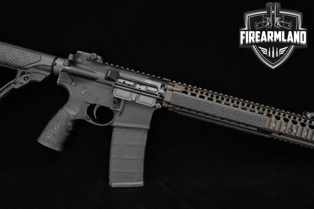Daniel Defense M4A1 5.56 NATO AR AR15 16.1" Daniel-Defense DDM4-A1+ORIG BOX