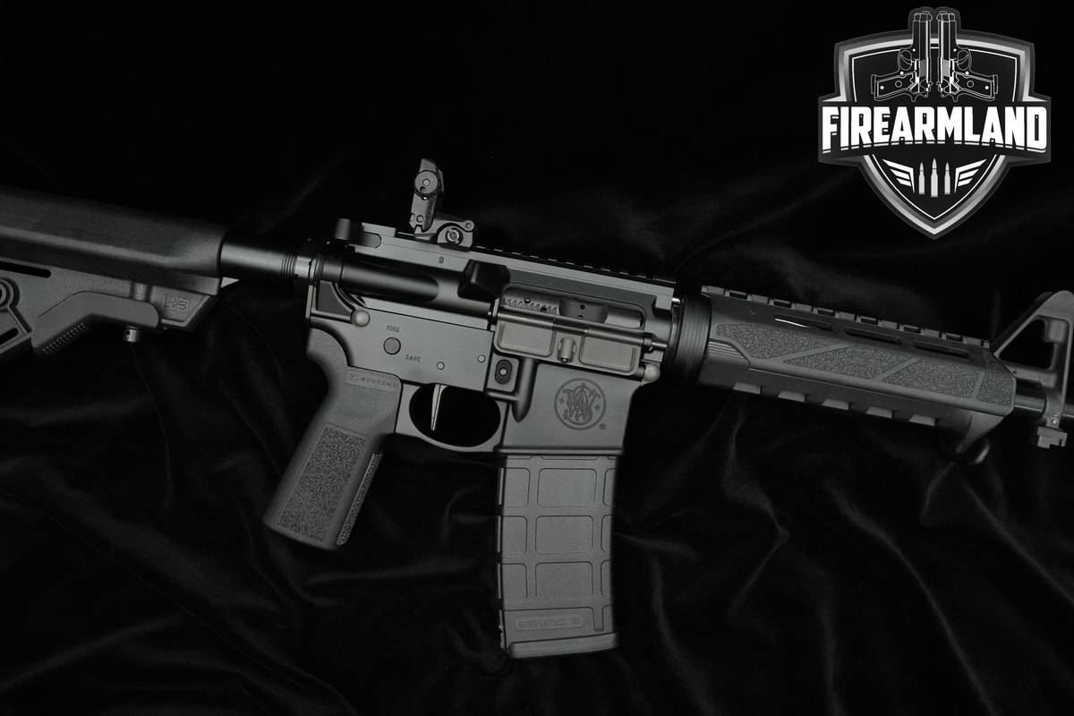 Smith & Wesson (S&W) M&P-15 Volunteer XV 556 NATO M&P-15 S&W M&P15 +2 MAGS