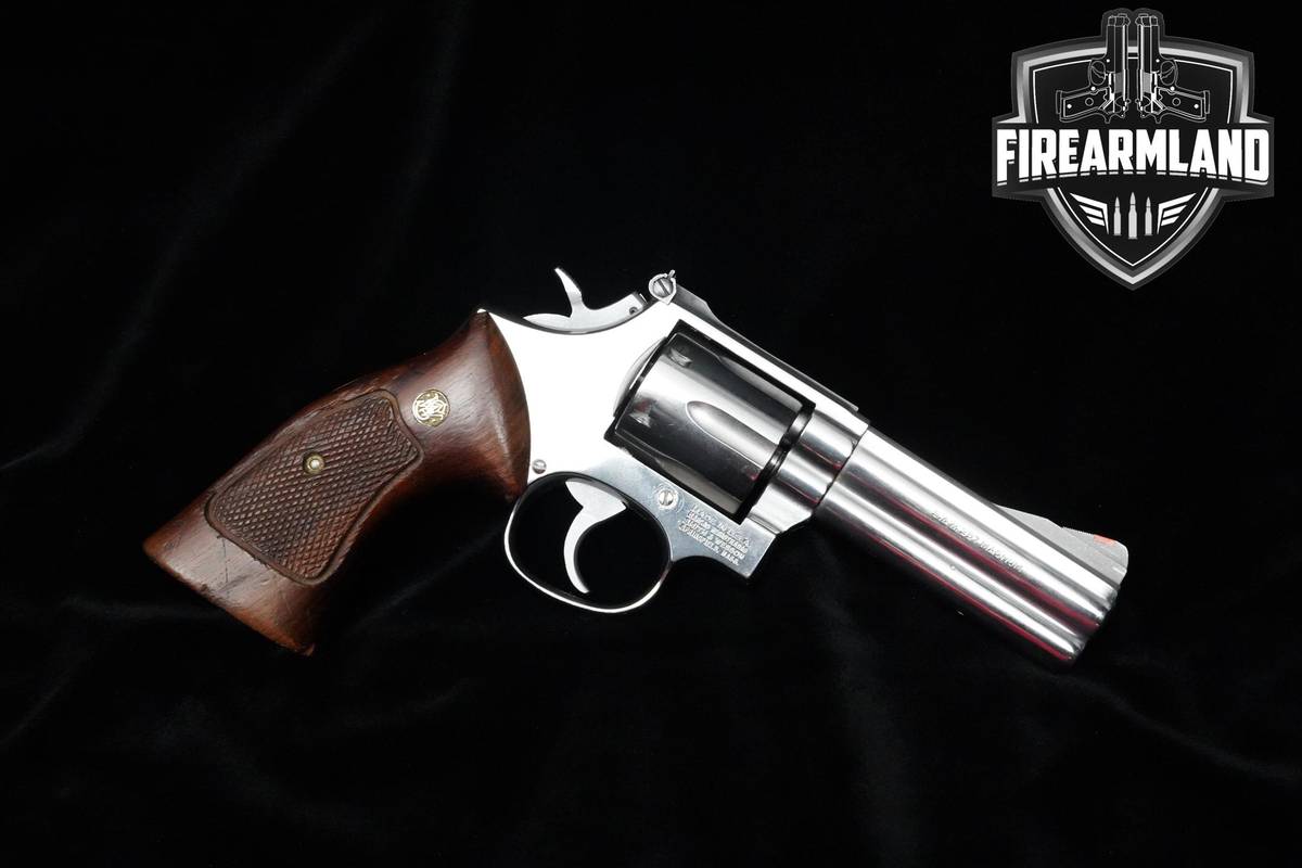 1984 Smith & Wesson (S&W) Model 686 357 Magnum 4" Stainless Steel S&W 686