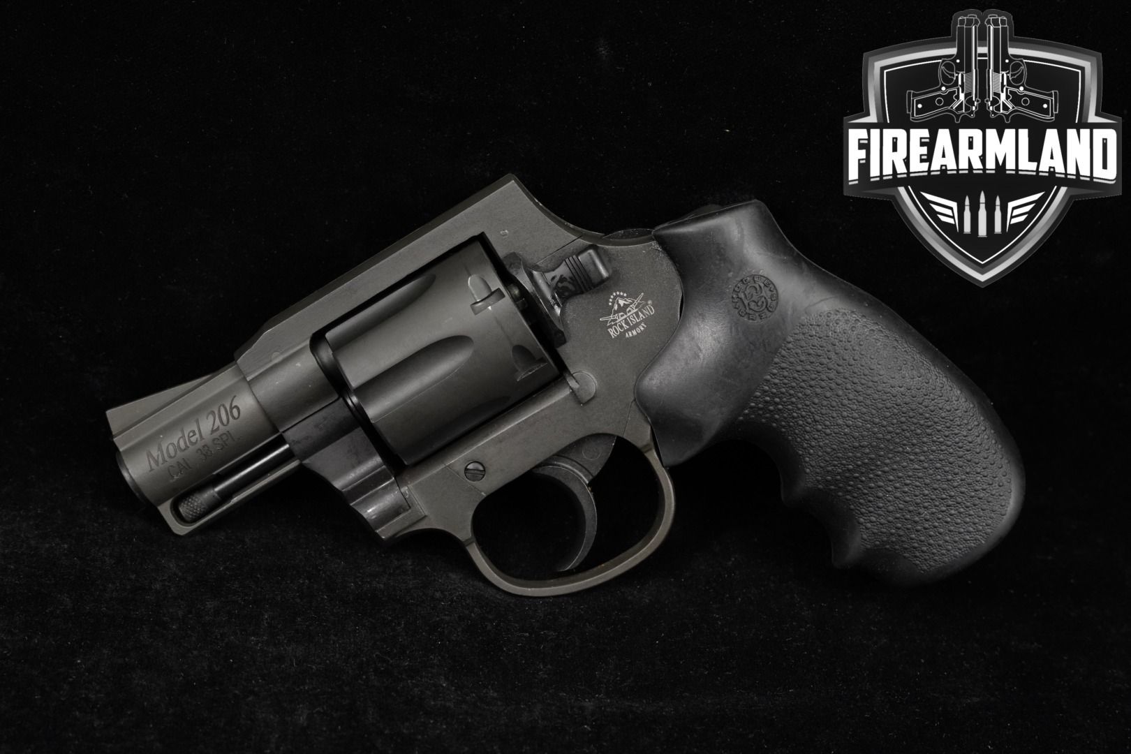 【極美品】roar ロアー 二丁拳銃 スワロフスキー ベスト ジレ ブラック 3 Rock Island Armory Model 206 .38 Special 2