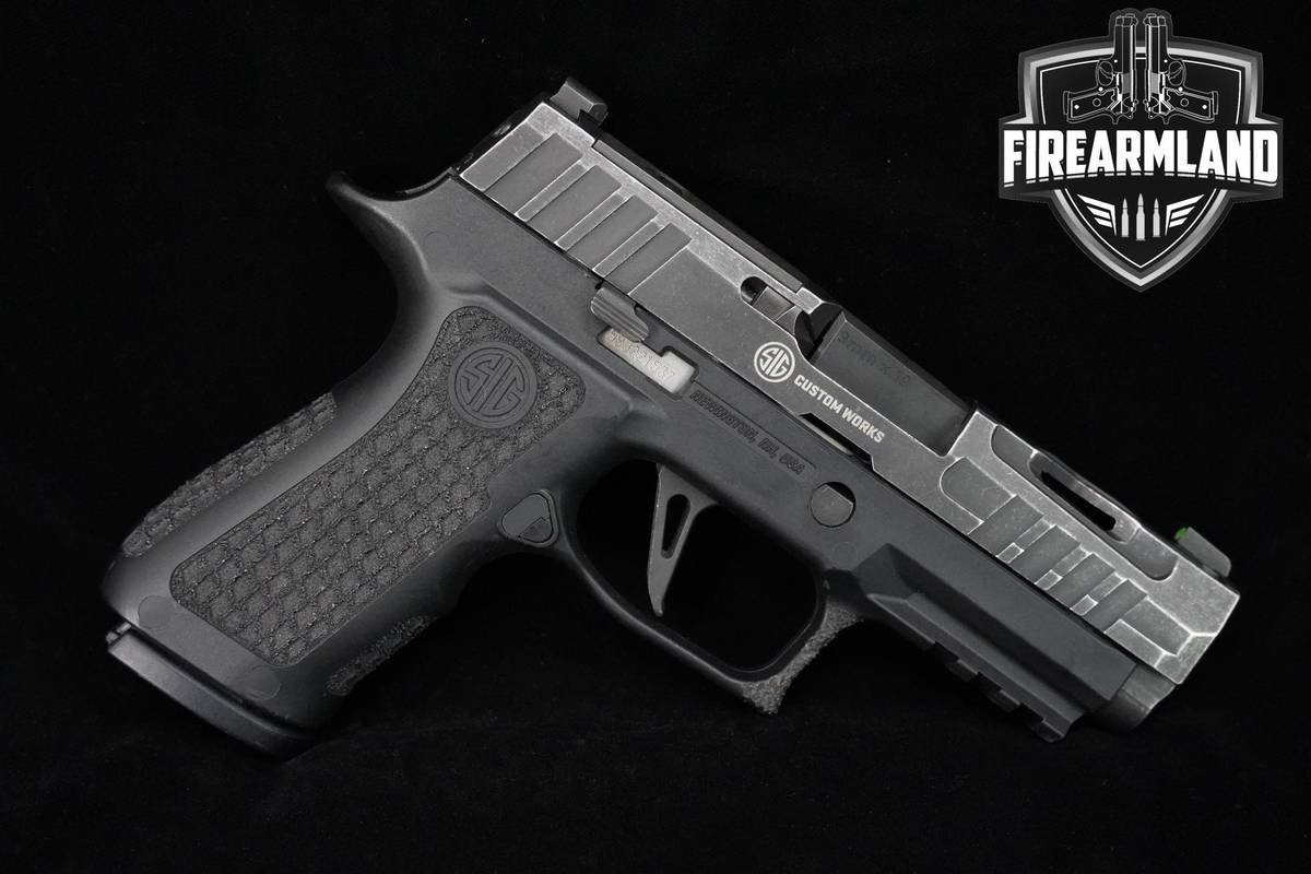 Sig Sauer P320 XCompact Spectre 9mm Custom Works Sig-Sauer-P320-Spectre