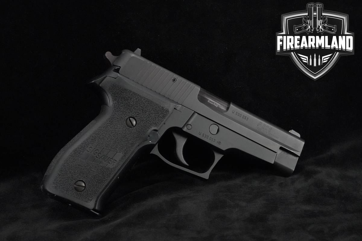 1995 Sig Sauer P226 9mm 4.4" Blued SIG-Sauer P226 P-226 2MAGS