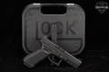 Glock 22 Gen4 .40 S&W Black in Good Condition Image 2