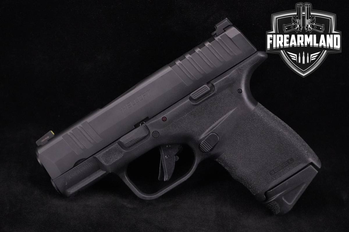 Springfield Armory Hellcat 9mm 3.1 +2 MAGS & ORIG CASE