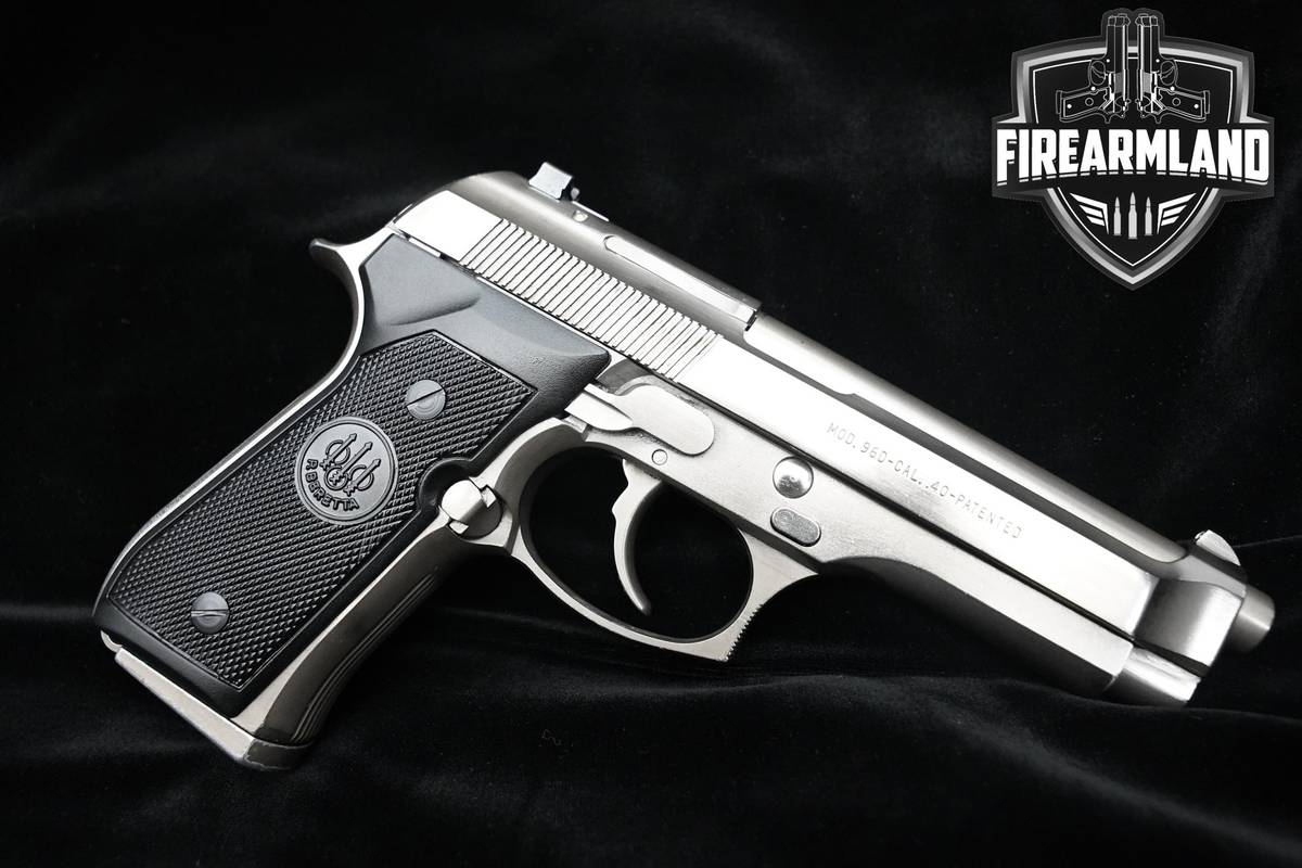 Beretta 96 D 40 S&W 4.8 Stainless Steel 96 Beretta +3 MAGS & HOLSTER