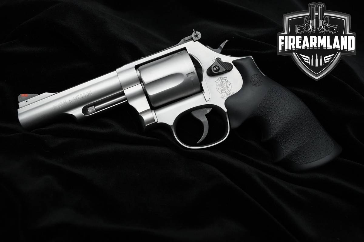 Smith & Wesson (S&W) Model 69 Combat Magnum 44 Magnum 2.75" 69 S&W DA/SA