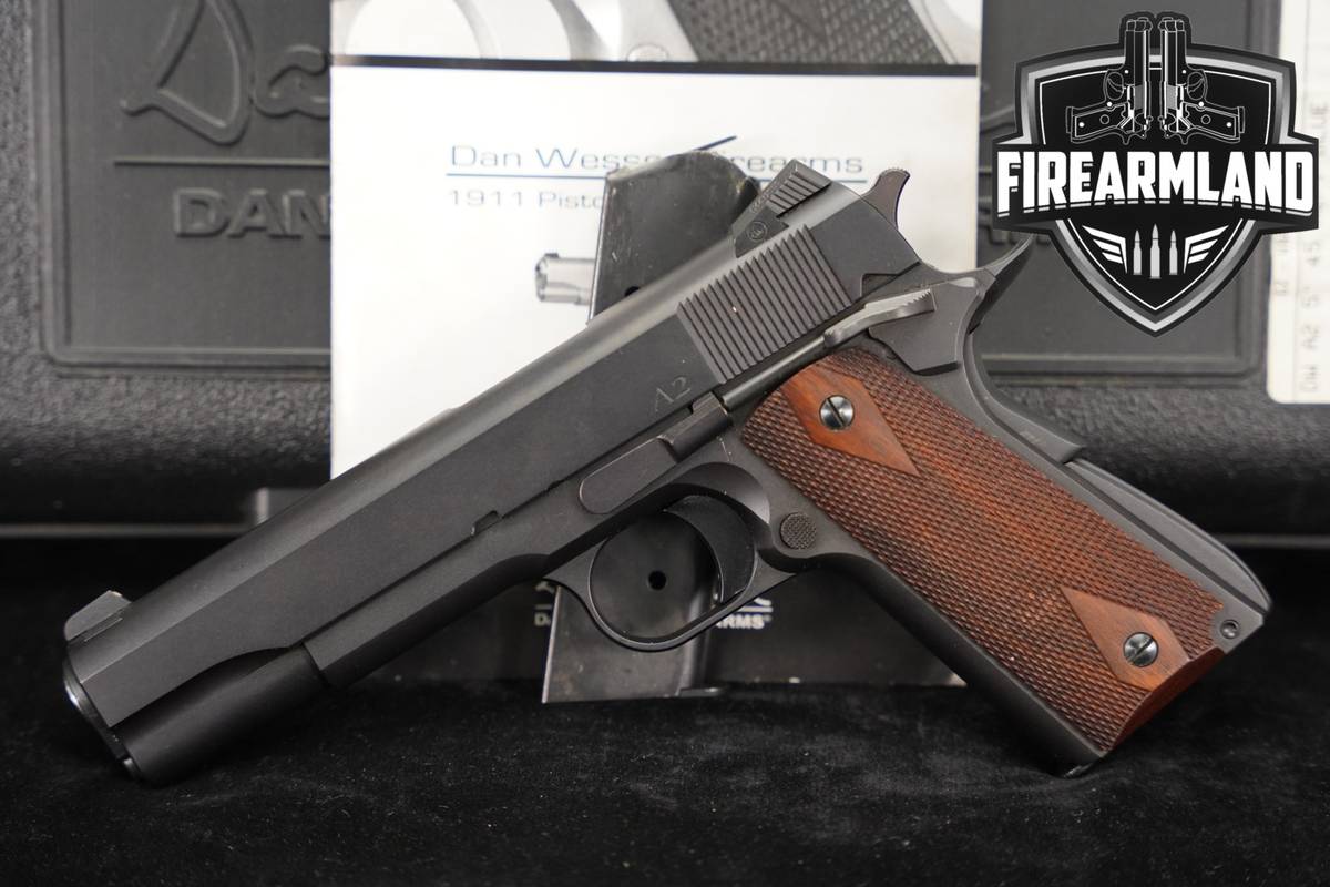 Dan Wesson A2 Government 45 ACP 1911 5" Blued +2 MAGS & ORIG CASE