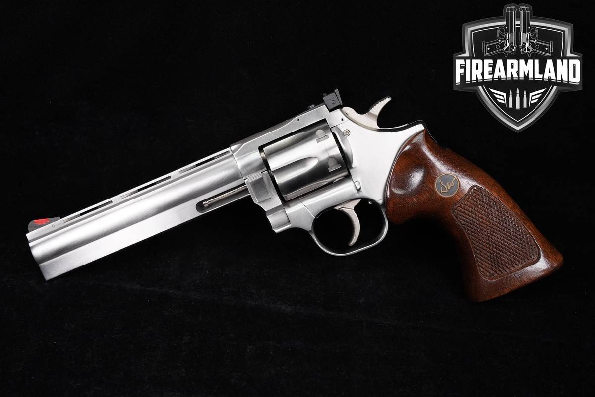 Dan Wesson Model 732 32 H&R Magnum 6" Stainless +ORIG BOX
