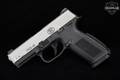 FN Herstal (FNH) FNS-40 .40 S&W Two-Tone in Good Condition Image 3