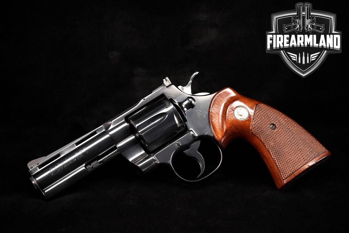 COLLECTOR 1974 Colt Python 357 Magnum 4" Royal Blue VENT RIB