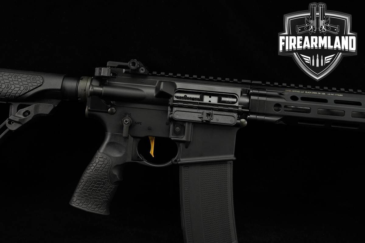 Daniel Defense DDM4 V7 5.56 NATO AR-15 AR15 16" DDM4V7 M-LOK