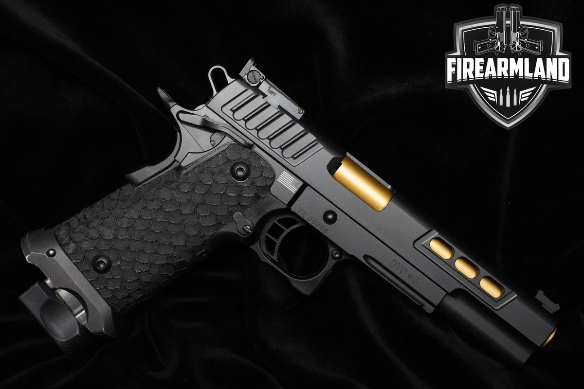 Staccato DVC 3 9mm 1911 5.4" Black DLC +4 MAGS & ORIG CASE