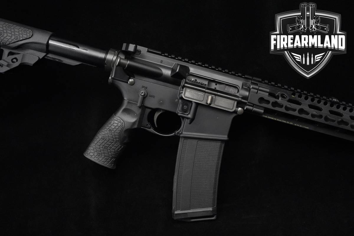 Daniel Defense DDM4 V11 AR-15 AR15 AR 16" DDM4 AR-15-AR15 AR DDM4V11 2 MAGS