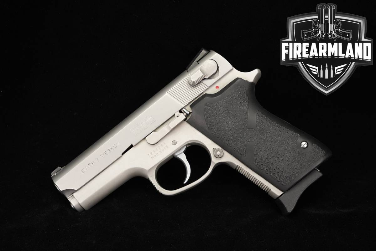 Smith & Wesson Model 3913 Third Gen S&W 9mm 3.5" Stainless DA/SA M3913