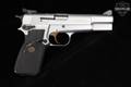 Browning Hi-Power Mark III, Silver Chrome .40 S&W Hard Chrome in Very Good Condition Image 3