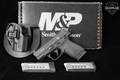 Smith & Wesson (S&W) M&P9 Shield 9mm Luger Black in Very Good Condition Image 2