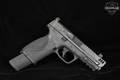 Smith & Wesson (S&W) M&P9 M2.0 Performance Center Full-Size Carry Comp 9mm Luger Two-Tone Gray & Black in Excellent Condition Image 3