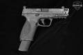 Smith & Wesson (S&W) M&P9 M2.0 Performance Center Full-Size Carry Comp 9mm Luger Two-Tone Gray & Black in Excellent Condition Image 5