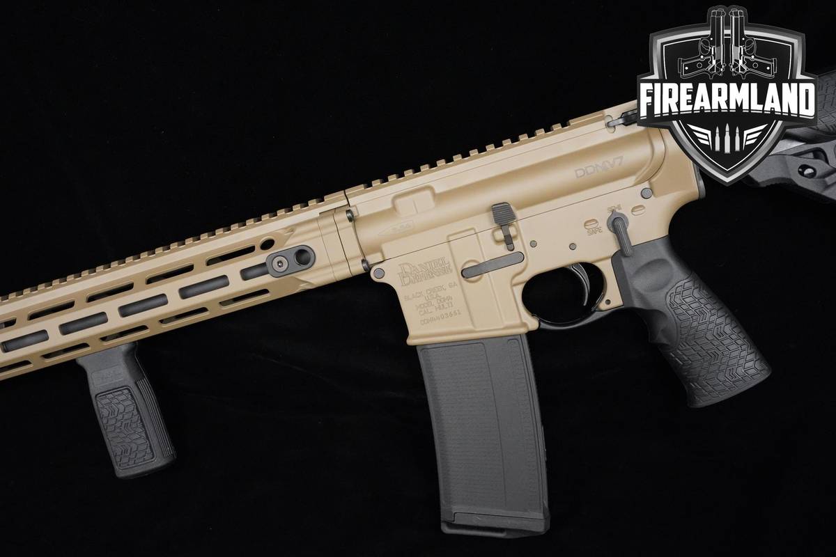 Daniel Defense DDM4-V7 5.56 FDE AR-15 AR15 16" DDM4-V7 Daniel-Defense +CASE