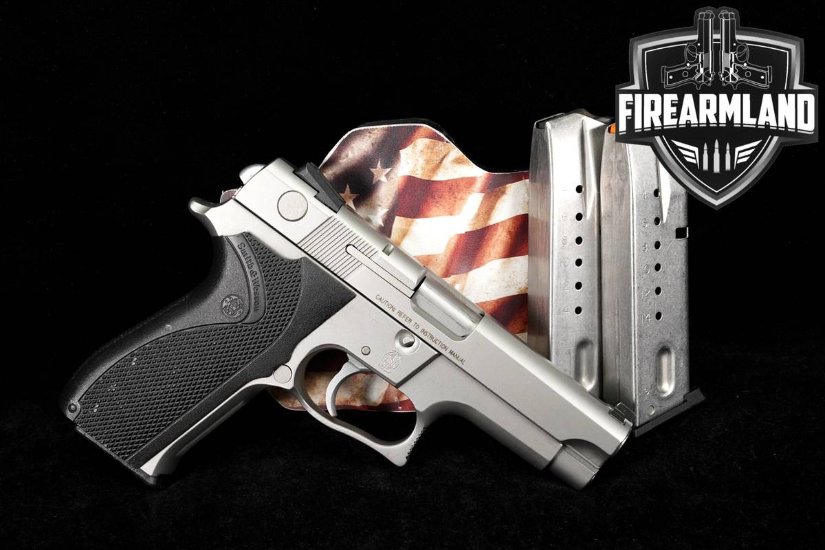 Smith & Wesson Model 5946 3rd Generation S&W 9mm Stainless +3 MAGS, HOLSTER