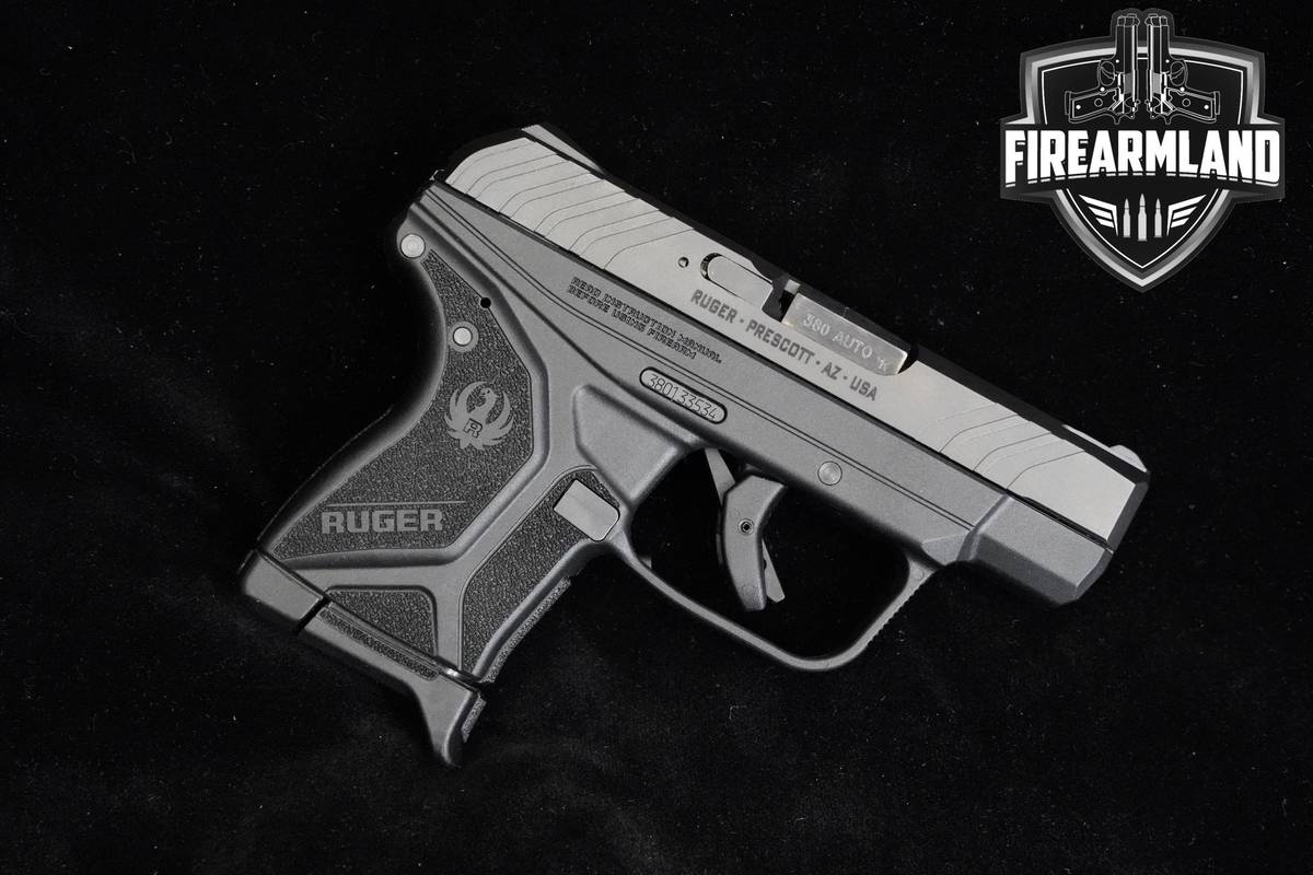 Ruger LCP II 380 ACP 2.75" Ruger +2 MAGS, ORIG BOX & HOLSTER