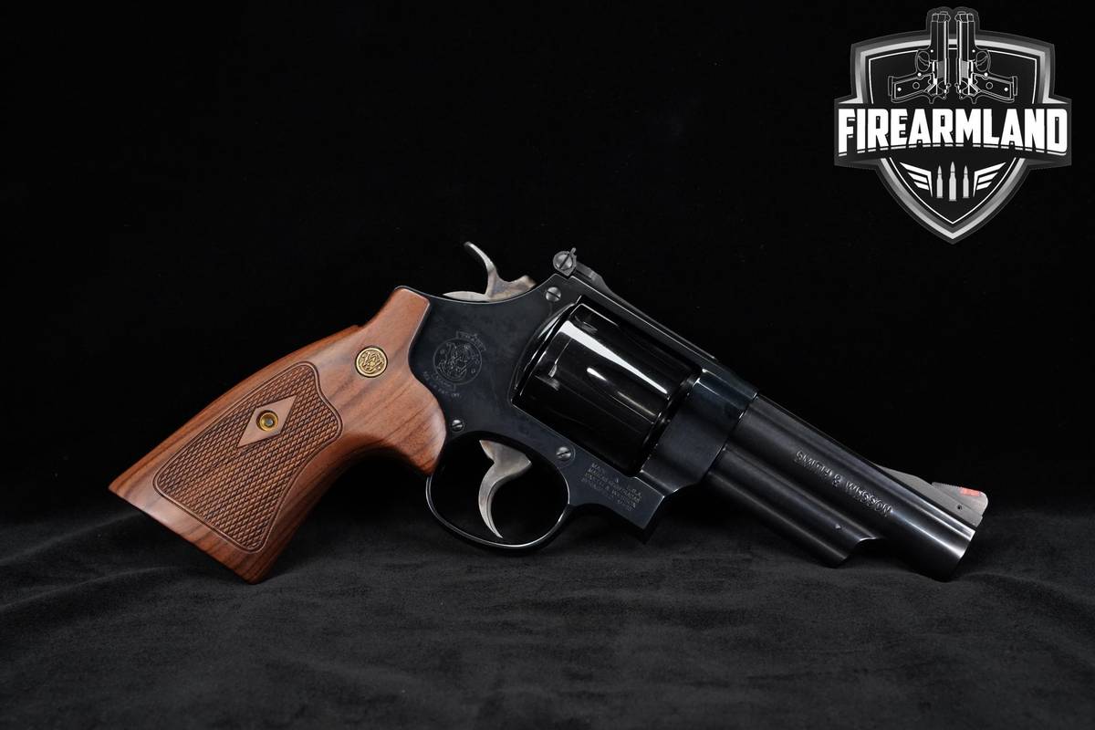 Smith & Wesson S&W Model 29-10 Classic Series 44 Magnum 4" Blued +ORIG CASE