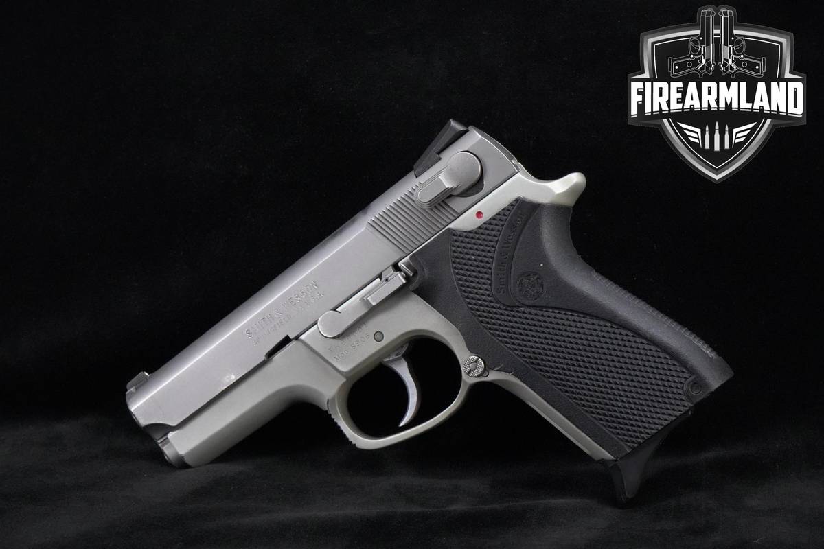 1990 Smith & Wesson (S&W) Model 6906 9mm 3.5" S&W 6906 +3 MAGS