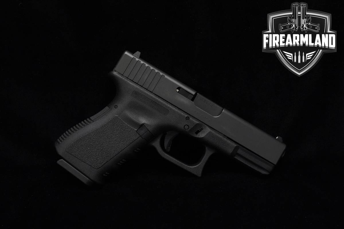 Glock 19 Gen3 9mm 4.02" Glock G19 Gen-3 +2 MAGS & ORIG CASE