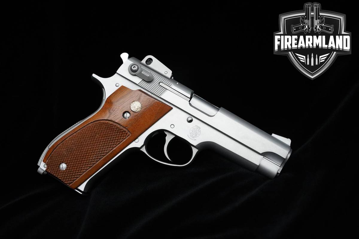 MINTY 1983 Smith & Wesson S&W Model 639 9mm 4" Stainless 639 S&W ORIG BOX