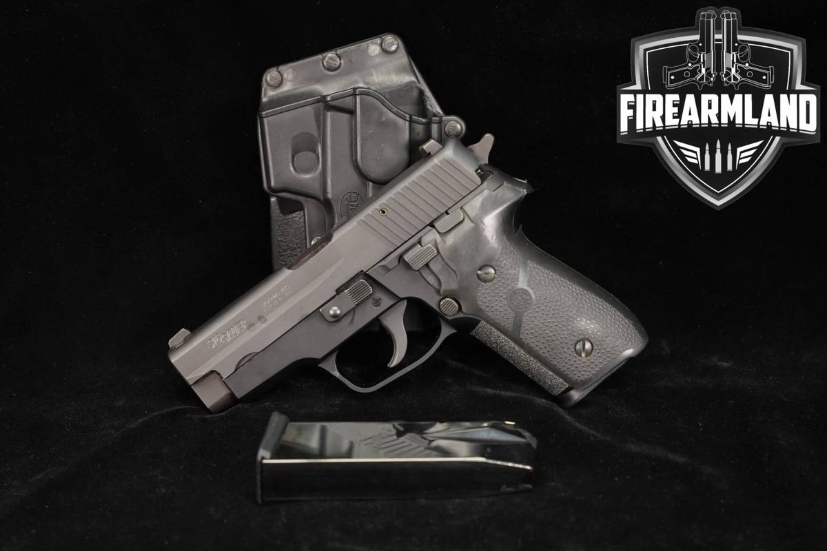 1992 Sig Sauer P228 9mm 3.9" P 228 +2 MAGS & HOLSTER