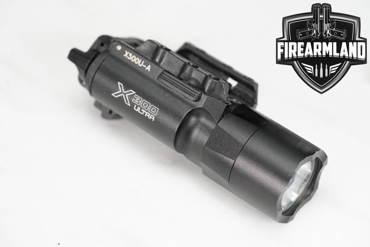 SureFire X300 Ultra 1000 Lumens & 11,300 Candela Weapon Light X300U