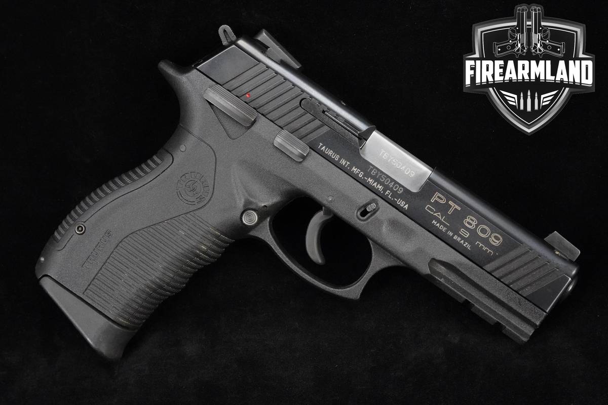 Taurus PT809 9mm 4" Taurus PT 809 PT-809 Taurus-809  +3 MAGS, CASE, LIGHT