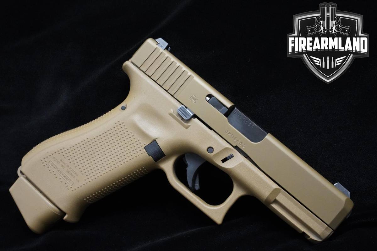 Glock 19X 9mm Coyote Tan Glock 19-X G19X +3 MAGS, ORIG CASE & HOLSTER