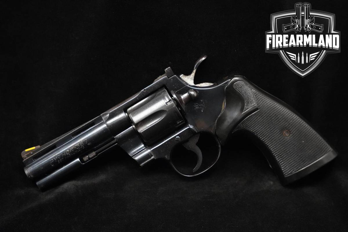 VINTAGE 1982 Colt Python 357-Magnum 4" Blued Colt-Python VENT RIB DA/SA