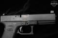 Glock 17 Gen4 9mm Luger Melonite in Excellent Condition Image 5