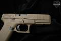 Glock 17 FDE Gen5 9mm Luger FDE (Flat Dark Earth) in Excellent Condition Image 5