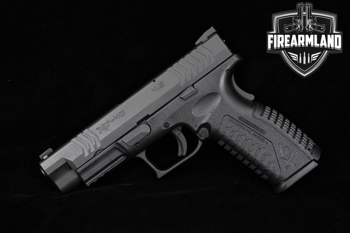 Springfield Armory XD-M 40 S&W 4.5" 40S&W +3 MAGS, ORIG CASE & HOLSTER