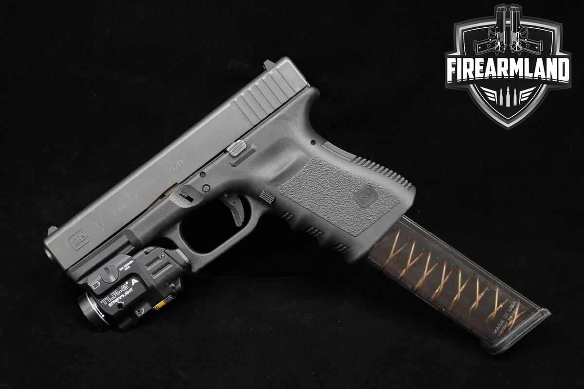 Glock G19 Gen3 9mm G19 G-19 Gen-3 Glock 19 +2 MAGS & TLR-8A LIGHT/LASER