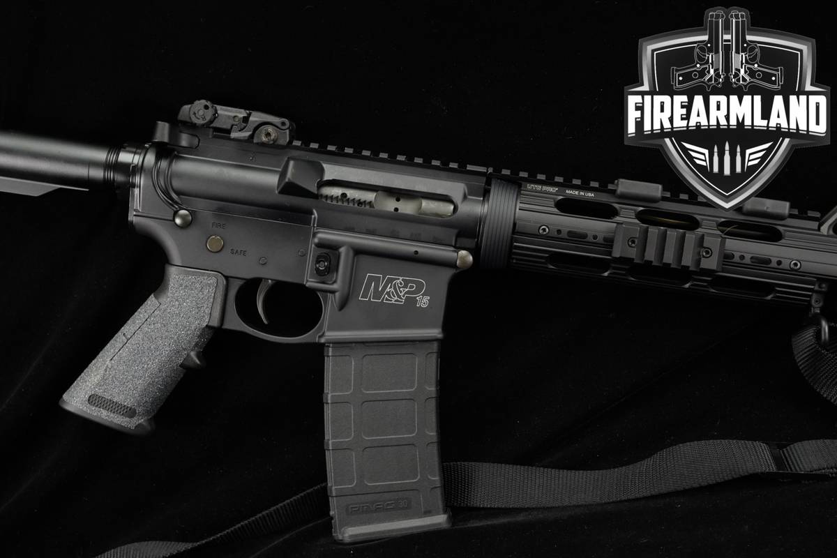 Smith & Wesson Model M&P-15 Sport S&W 5.56 NATO SLICK-SIDE AR15 AR M&P15