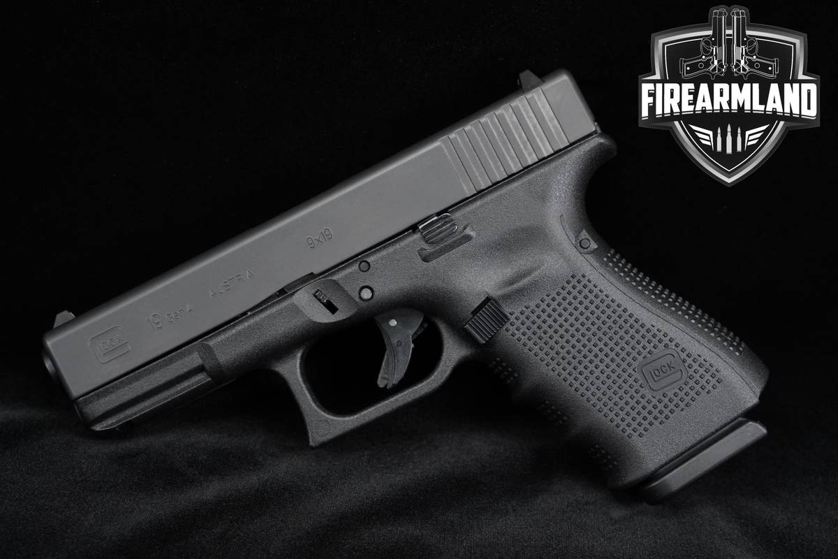 LIKE-NEW Glock 19 Gen4 9mm G19 Gen-4 +3 MAGS & ORIG CASE